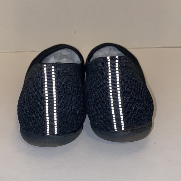 Cleo’s by Skechers size 7 slip ons - Picture 4 of 9